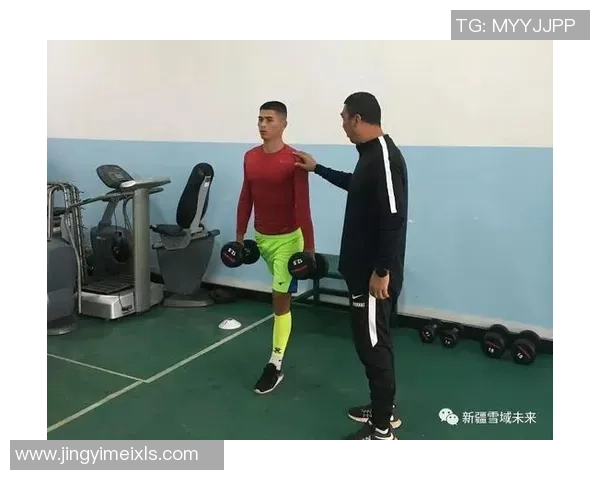 如何通过科学训练模仿球星足球技巧提升自己的竞技水平